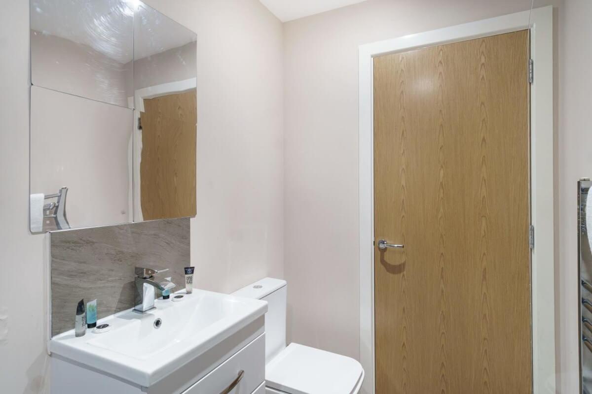 Amazing 1 Bed Apartment In Manchester - Sleeps 2 Buitenkant foto