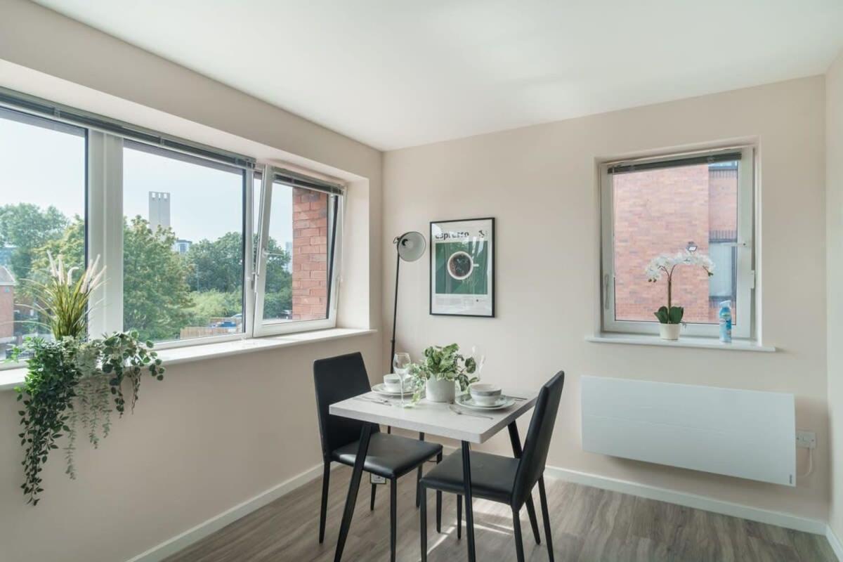 Amazing 1 Bed Apartment In Manchester - Sleeps 2 Buitenkant foto