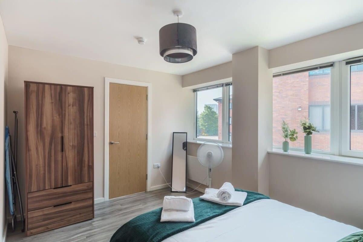 Amazing 1 Bed Apartment In Manchester - Sleeps 2 Buitenkant foto